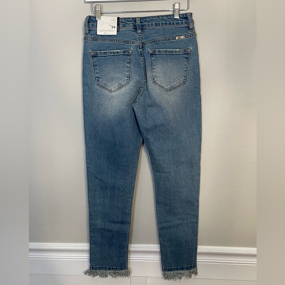 Kancan NWT High Rise Straight Relaxed Fit Jeans Size 3/25 Frayed Hems - Picture 9 of 12